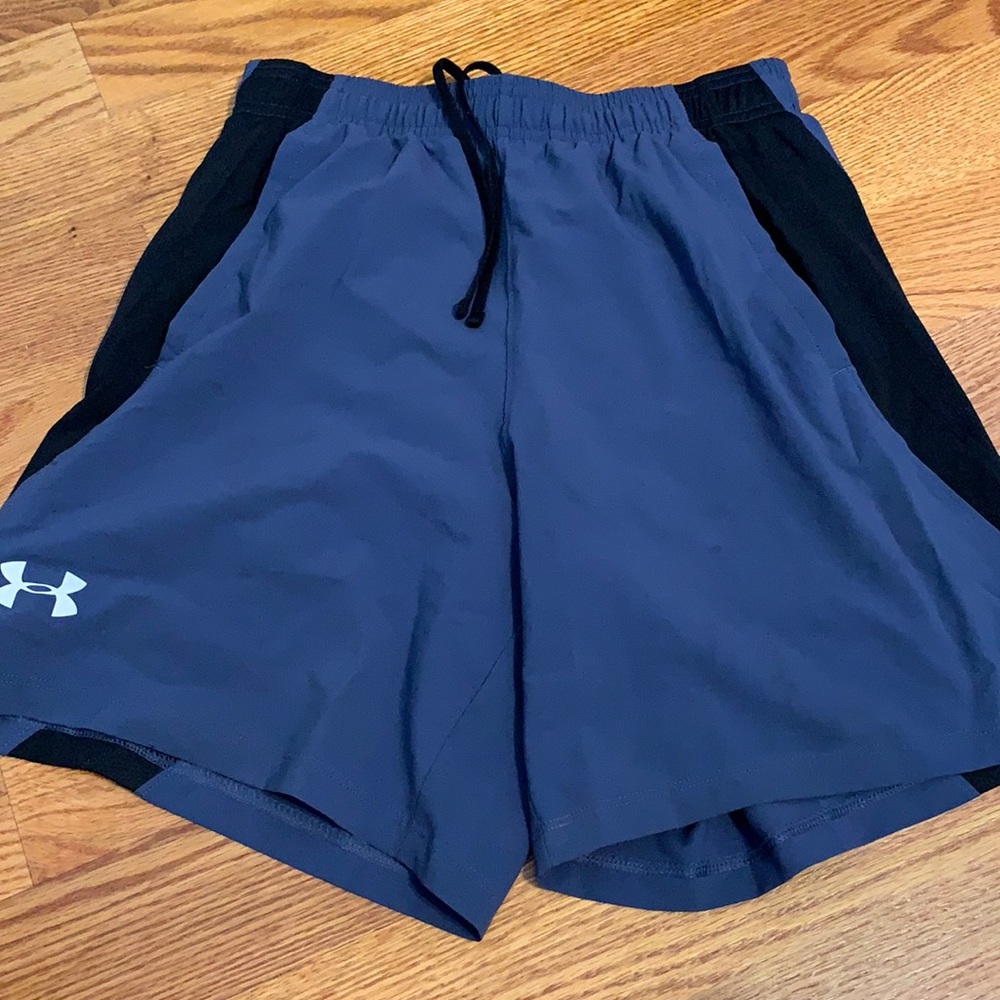 Under Armour men’s shorts size small